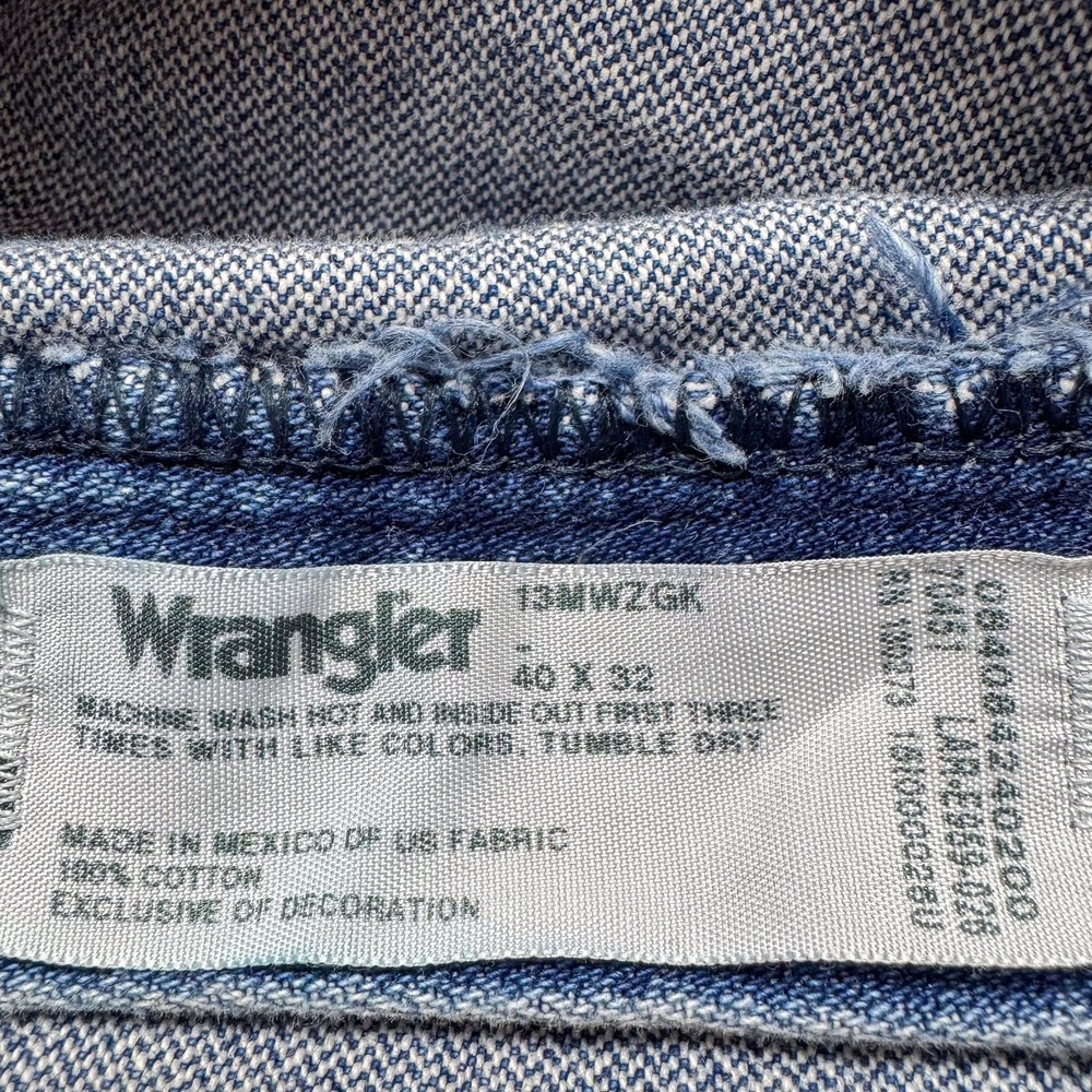 Wrangler 13MWZ Jeans Mens 40 Medium Wash Blue Cowboy Cut Straight Regular 40x30‎ - Picture 8 of 13
